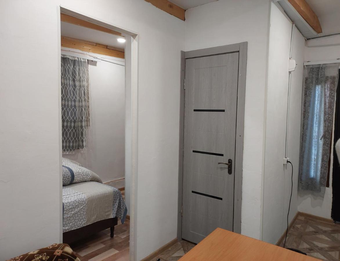 Sam'S Place, Tours With Sam Βίλα Γιερεβάν Εξωτερικό φωτογραφία